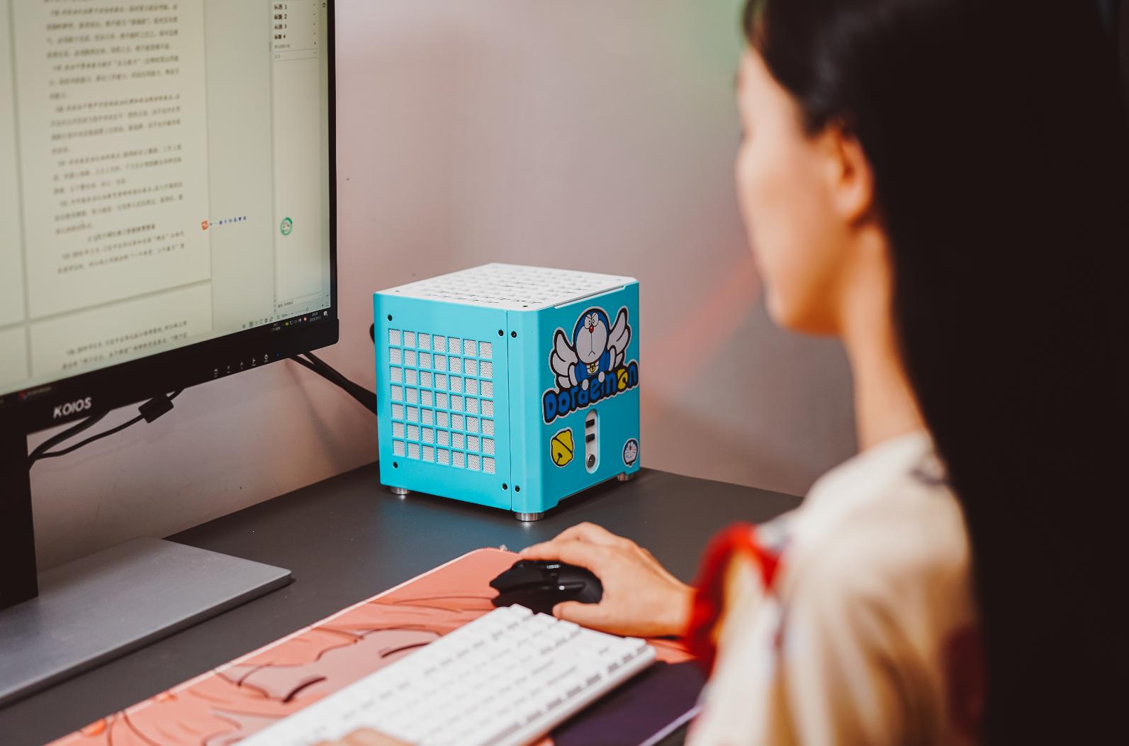 itx装机配置单一小机箱也有大心脏,itx支持3.5寸硬盘