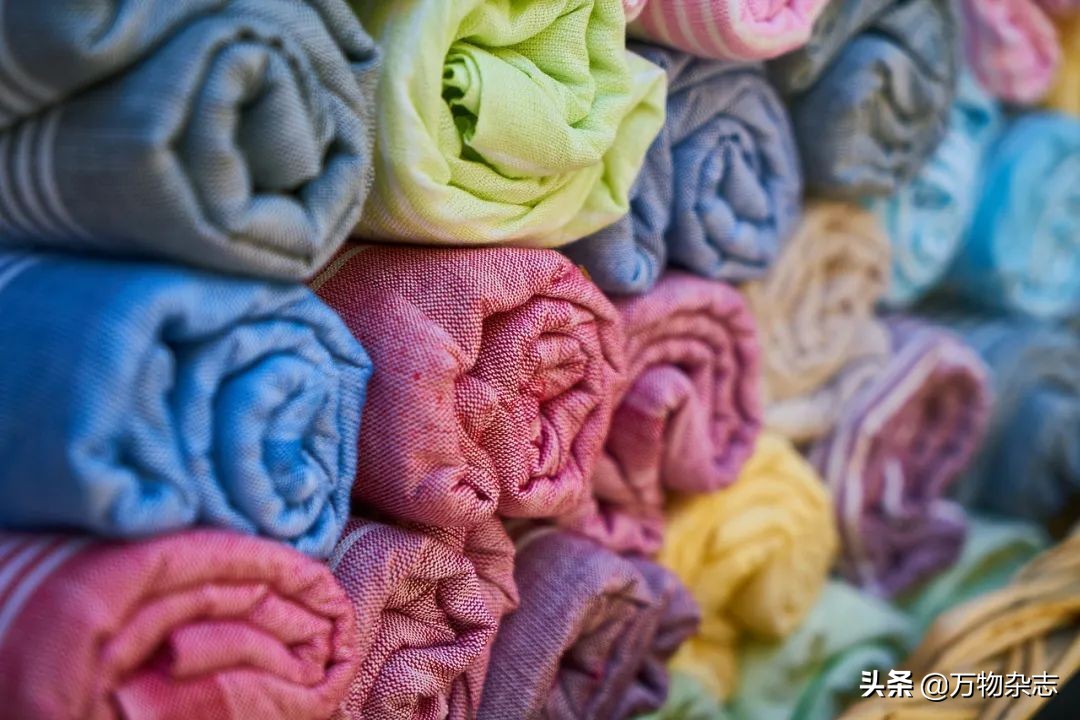 为什么衣服总是皱巴巴的,为什么买的衣服总是皱