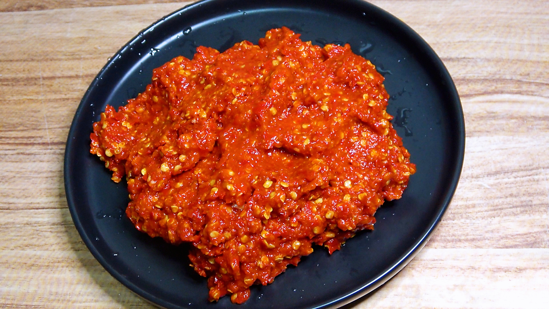 下饭神器香菇牛肉酱不是辣的,罐装下饭牛肉酱香菇味