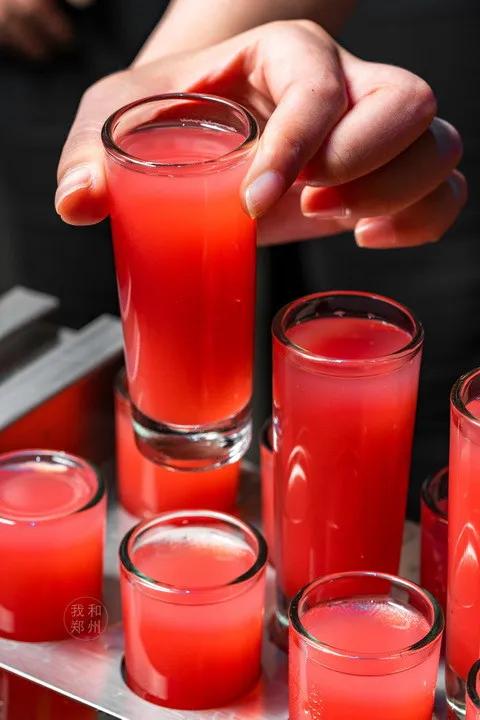 鎴愰兘灏忎紬缃戠孩閰掗,鎴愰兘缃戠孩閰掗閮戝窞