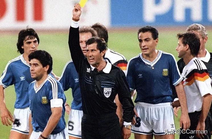 足球“上帝之手”：草根阶层公认史上第一球王，超脱体育政治领袖