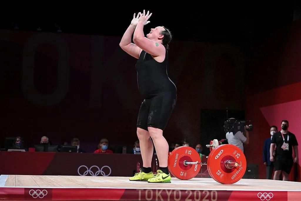 男性参加女性比赛夺冠,男人参加女子比赛