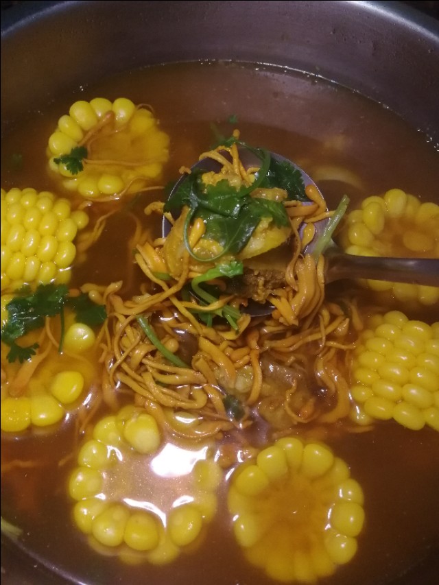 禁海了没有鲜海虾怎么办?瑶柱虾米也能柯出一锅好饭,味更咸香