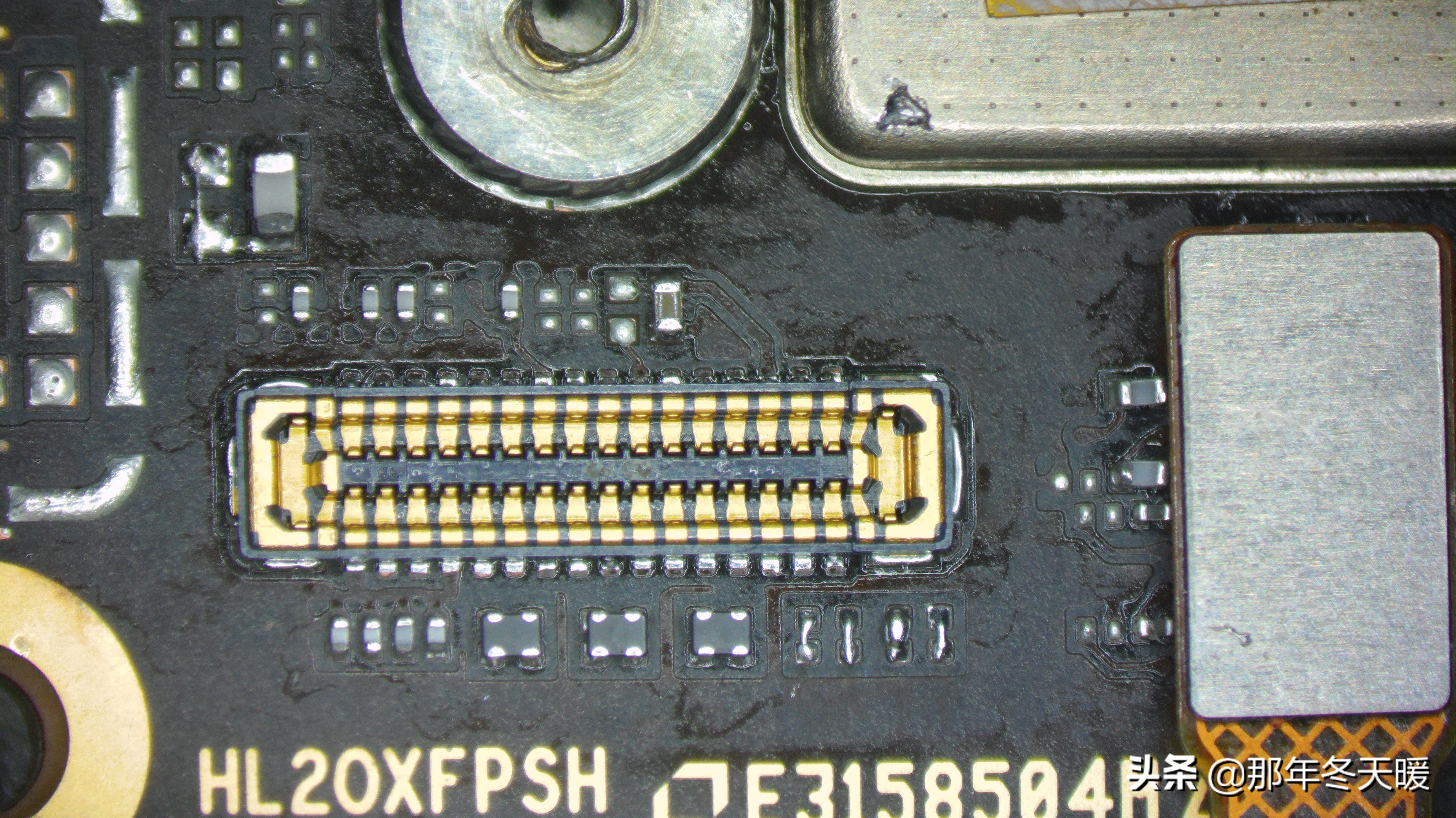 荣耀v30进水更换屏幕背光教程,荣耀v30进水屏幕闪