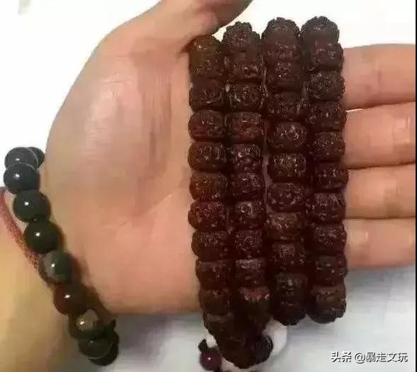 金刚菩提手串弄上84消毒液发黑,金刚菩提手串发黑了怎样清洗