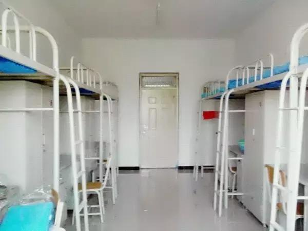 西安建筑科技大学大雁塔校区宿舍,西安高新职业技术学院宿舍