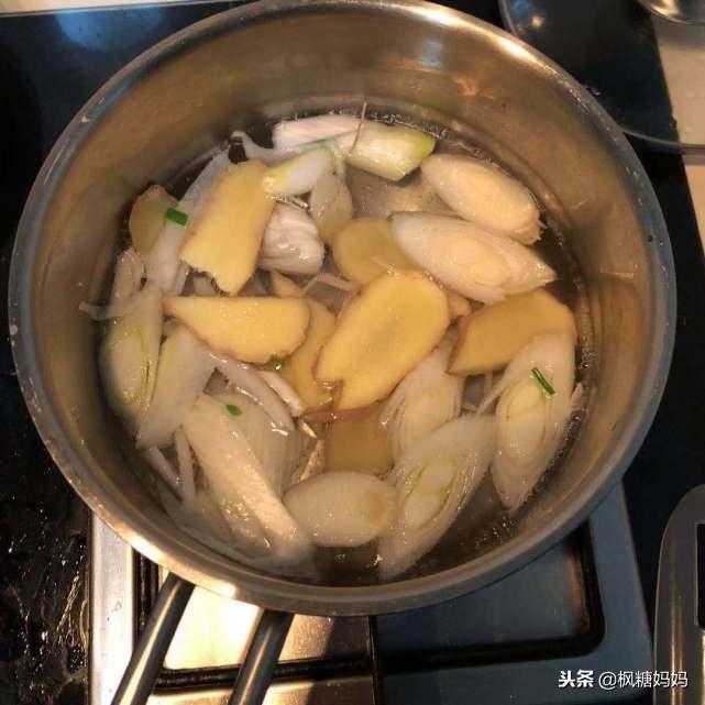 孩子流清鼻涕，妈妈用这个方法，隔天就有好转，连婆婆的头痛……