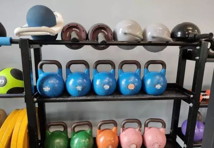 国内健身教练培训机,设备最全健身房