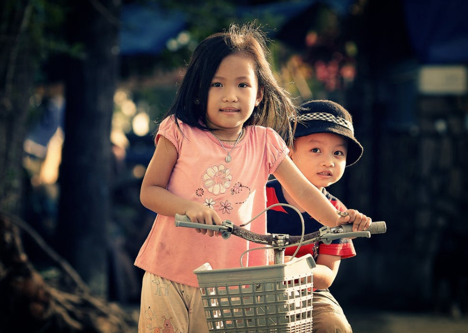 孩子到了扔东西敏感期怎么度过,6岁小孩扔东西应该怎么正确引导