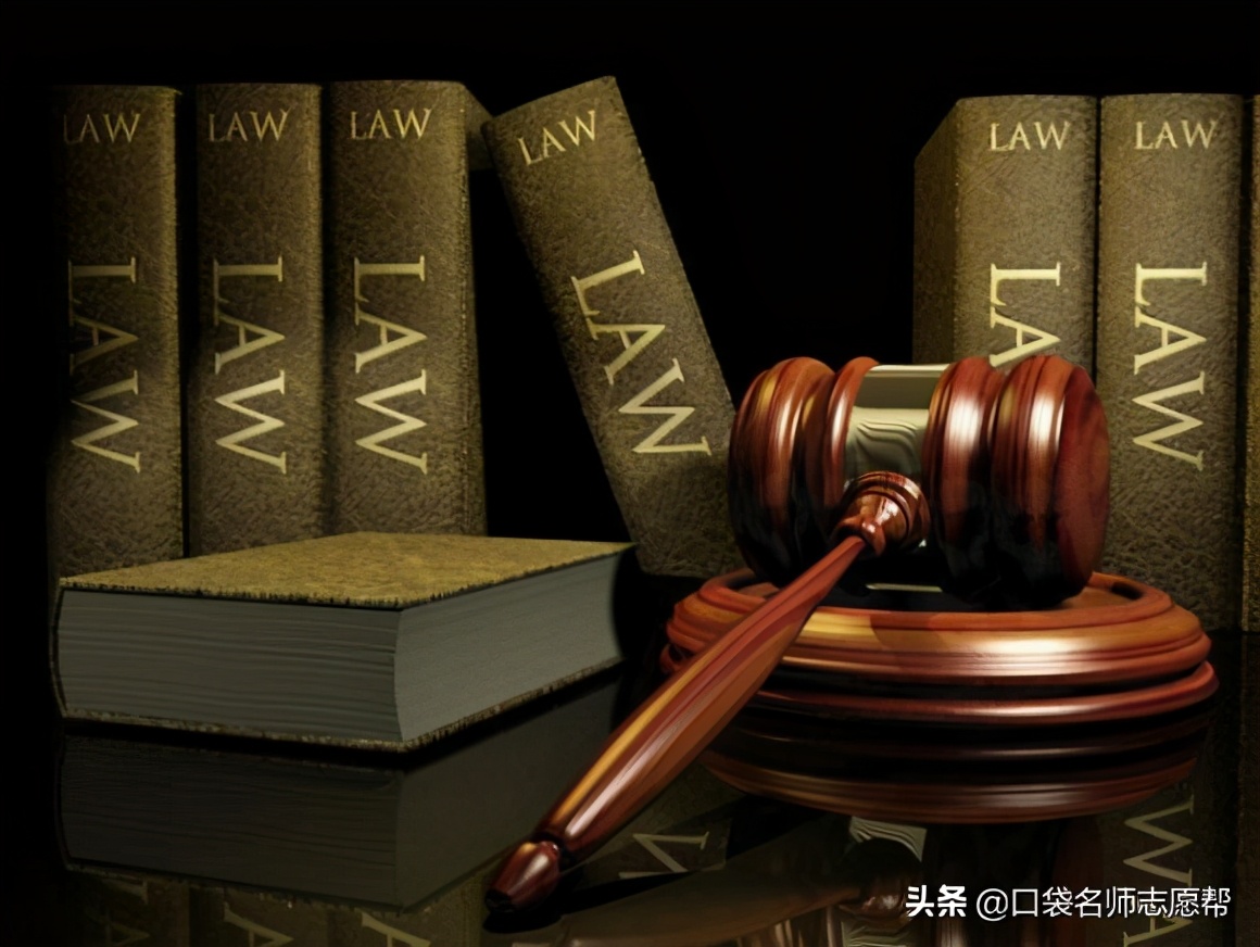 男生文科最好就业的十大专业排名,文理兼报的吃香专业