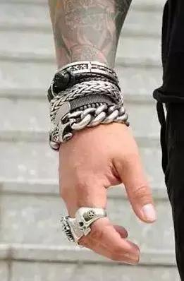 男士简约手串搭配,男士手串搭配什么简单大气