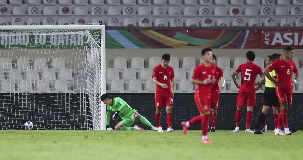 颜骏凌世预赛全场表现,颜骏凌为什么老是在小禁区开球