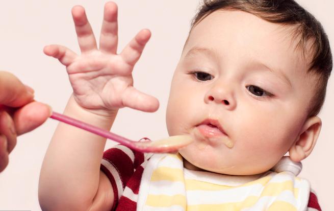 宝宝米粉该怎么选？并非越贵越好，5个常见错误家长需要及早改正