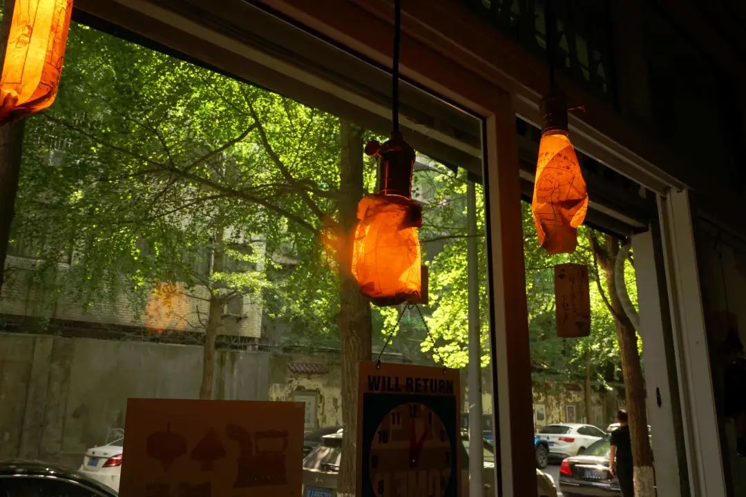 人民公园小南街,人民公园长发魔女