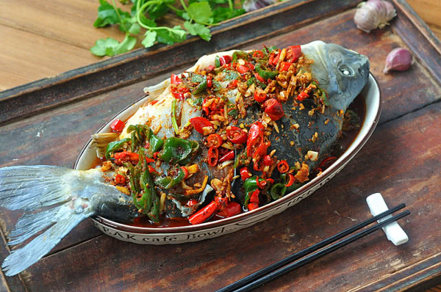 清蒸鱼的做法教你如何蒸鱼,清蒸鱼的最简单的方法