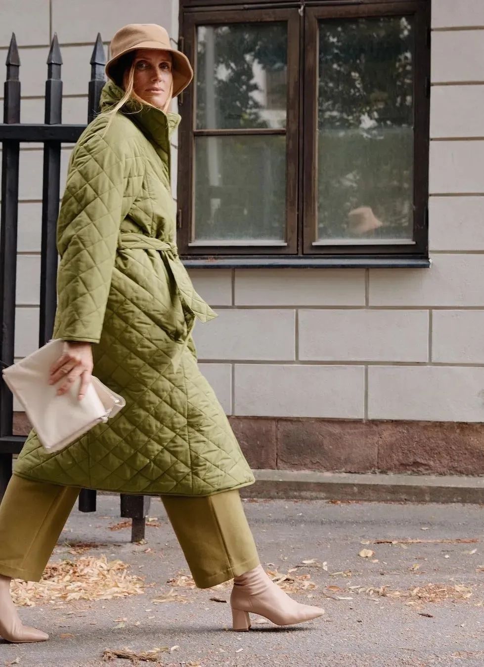 这件奶奶风的「绗缝棉袄」火了，看完我也很想买