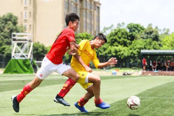 恒大足球学校给钱就能进吗,投资足球青训基地需要多少钱