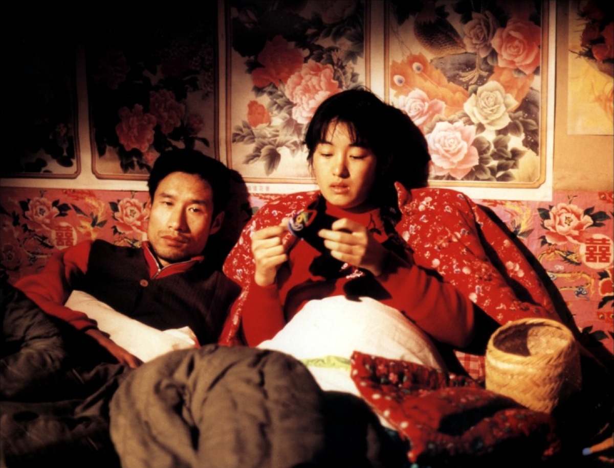 巩俐演技“封神”之作，如果你只看到了“土”，等于没看懂