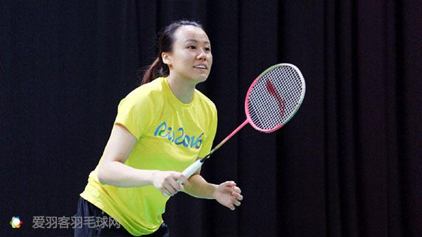 情人节这天,他送女神一把ZF2球拍后...附2.14拯救指南