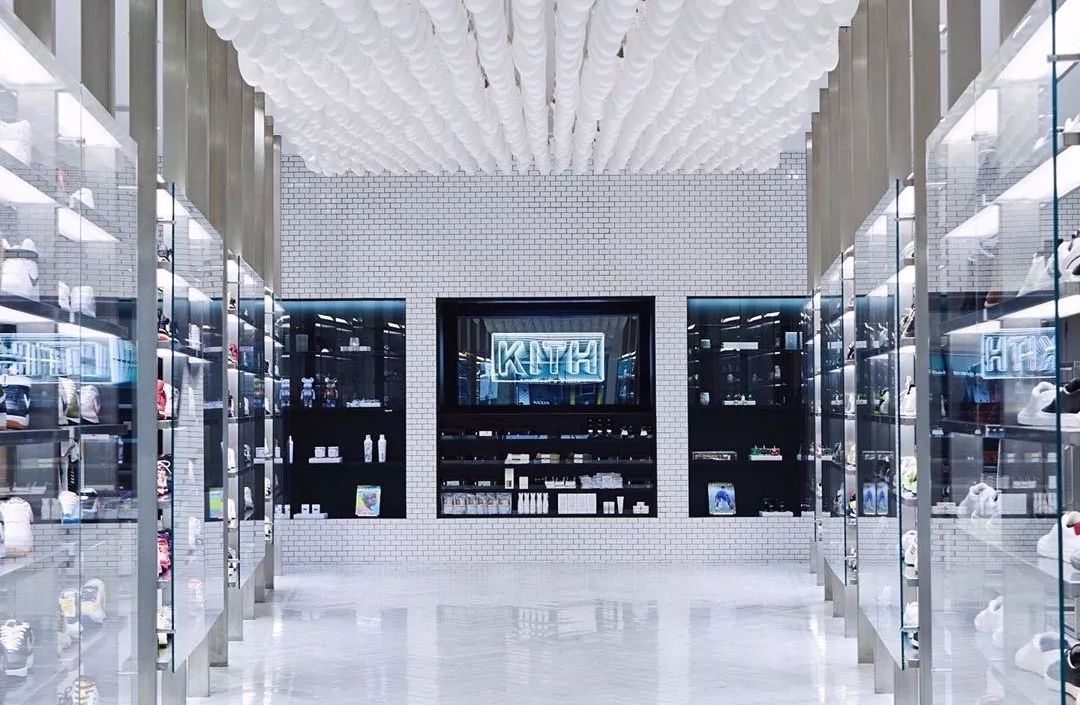 买得贵不如穿得对，「潮流联名王」KITH谁穿谁美