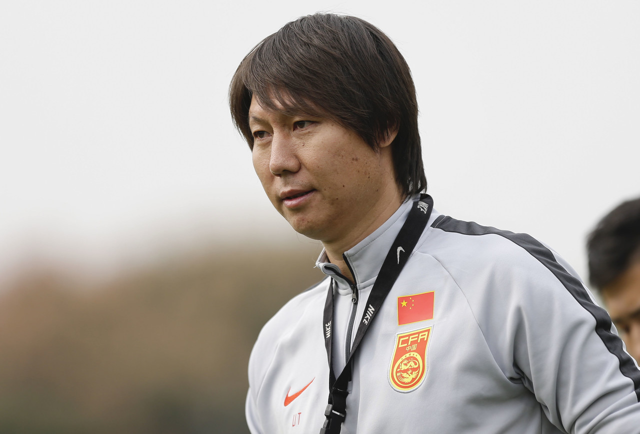 越媒评中国男足,中国男足对阵越南男足的首发阵容