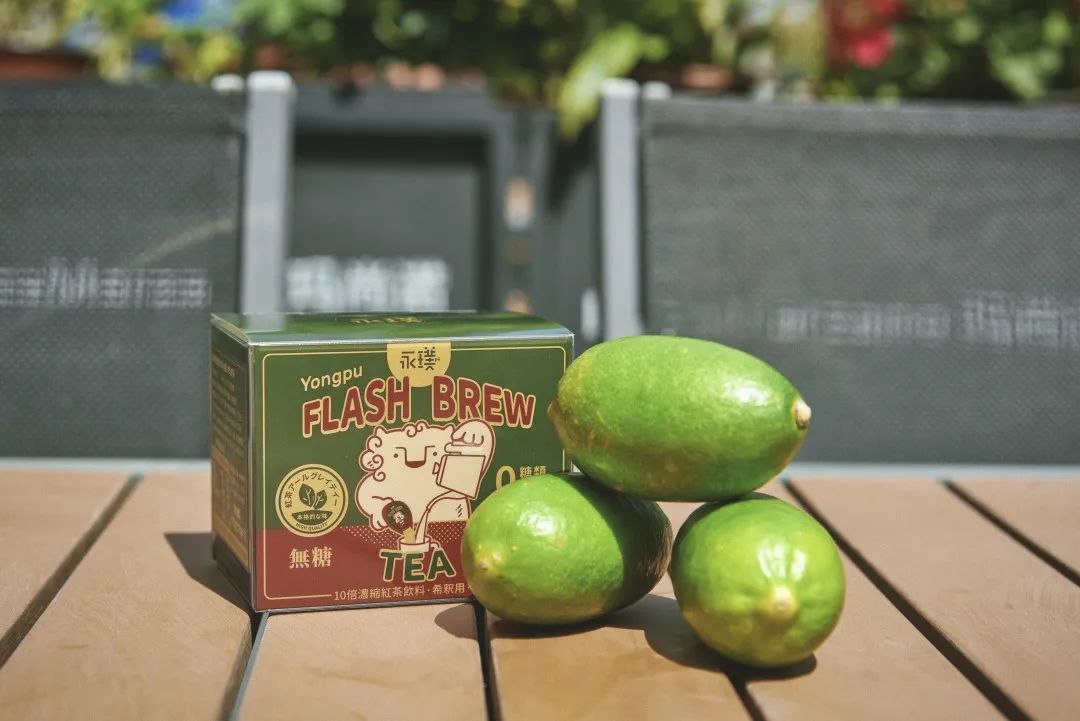 luckincoffee瑞幸咖啡生椰拿铁,复刻瑞幸生椰丝绒拿铁