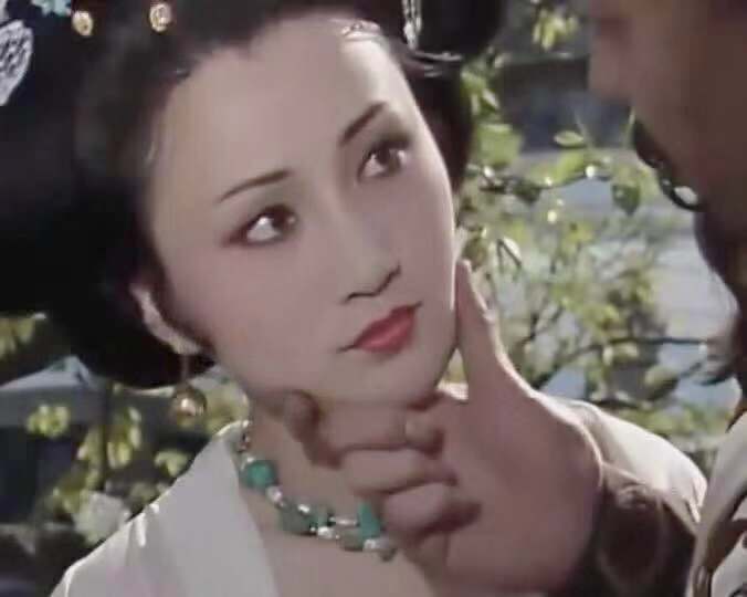 林芳兵25年前还原杨贵妃：增肥30斤，化妆造型堪称“国宝级”！