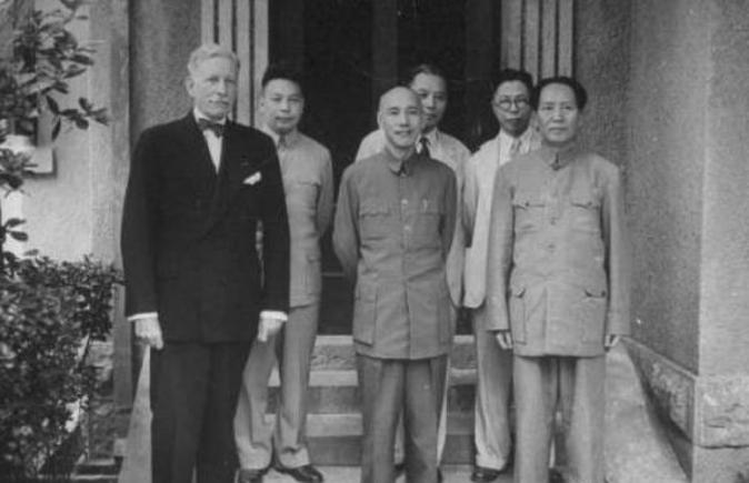 1969年,黄国华美籍妻子哭着说:我接到的任务是,*杀暗**毛*东泽**