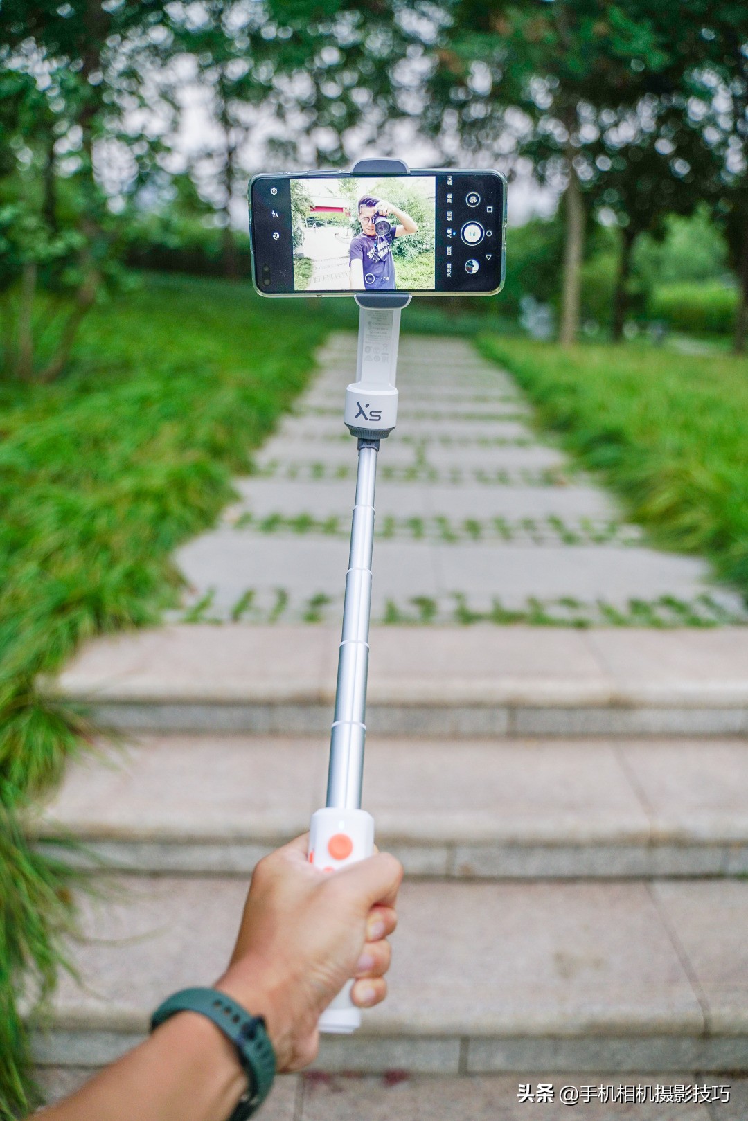 有防抖功能的手机能代替稳定器吗,手机有防抖还需要稳定器吗