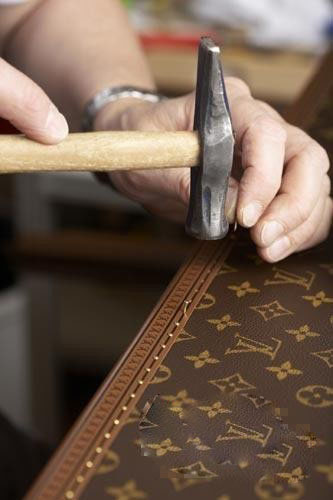 从中国开始买国际往返机票,从中国买东西寄到国外怎样最便宜