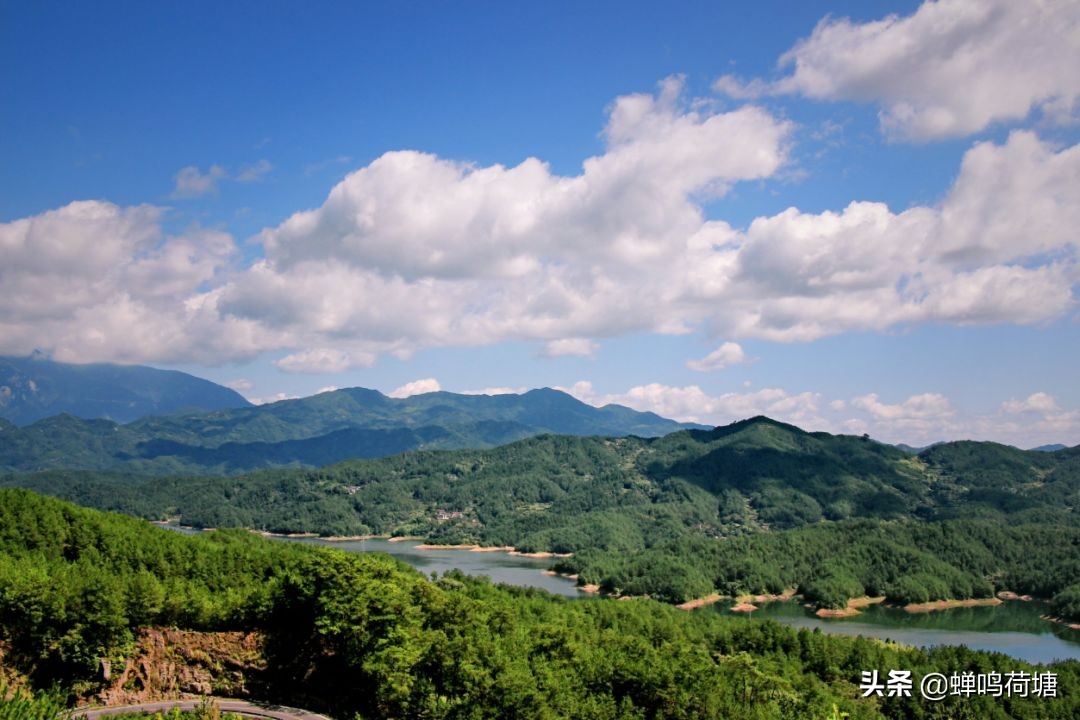来自全国各地的优秀小主播隔空合诵《我是湖北人》