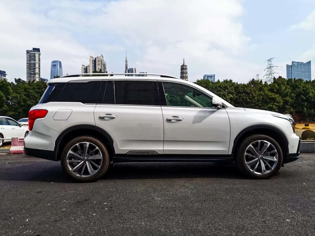 试驾传祺gs8最新款,最新款广汽传祺gs8试驾视频