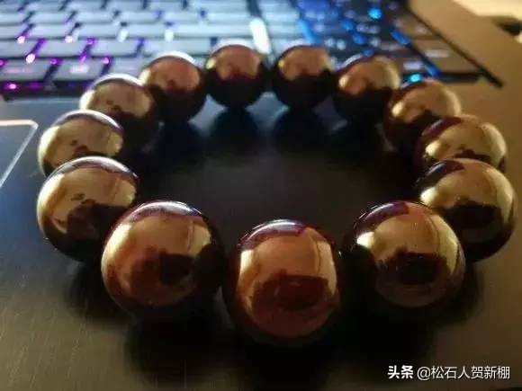 最容易盘出包浆的手串,盘玩包浆后变黑的文玩