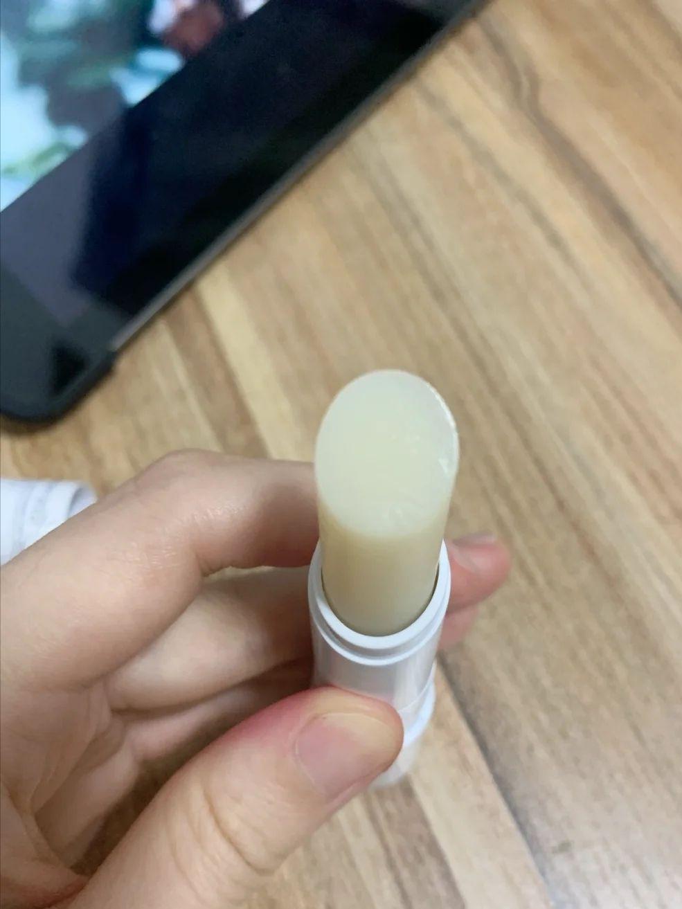 秋冬季唇干起皮的最佳润唇膏,冬天唇部干燥起皮用什么唇膏好