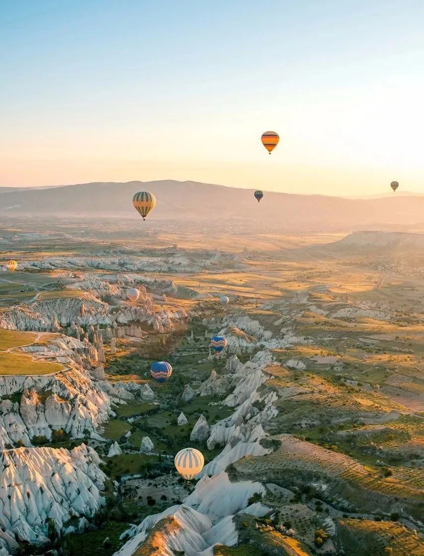 地球上长得最不像地球的地方,世界上最不像地球的地方景色