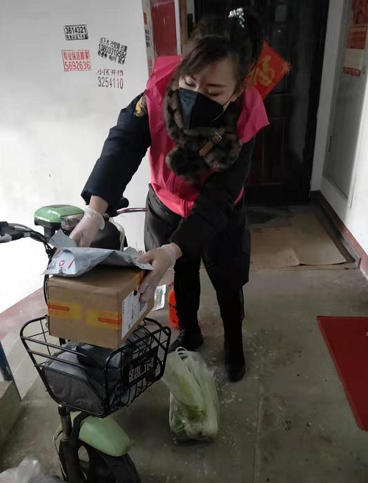 疫情无情人有情，跑腿代购暖人心　“巾帼代跑团”爱心接力唱响战“疫”旋律