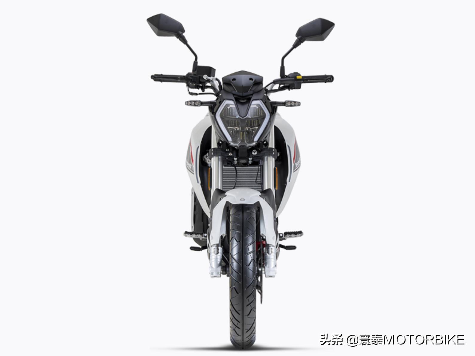 贝纳利小迅龙180s,新款贝纳利小迅龙180s