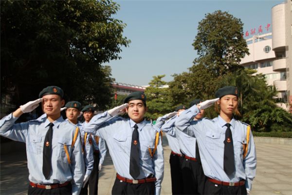 广东二师番禺附中今年本科率,番禺禺山高级中学与二师附中对比