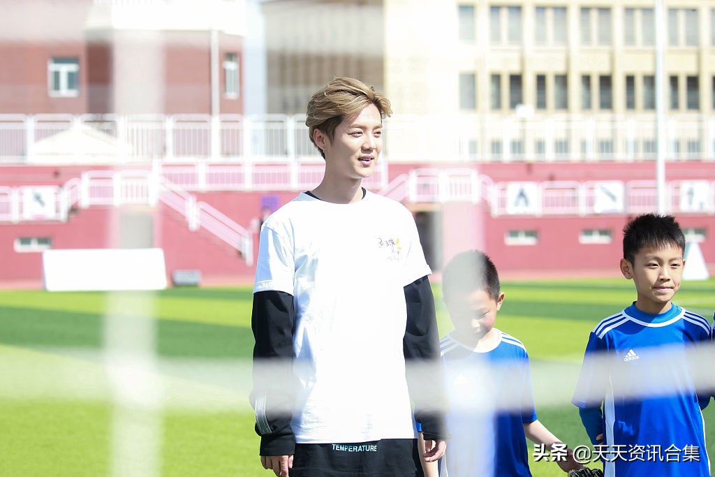 鹿晗捐赠第十个足球场,鹿晗给6所学校捐了足球场