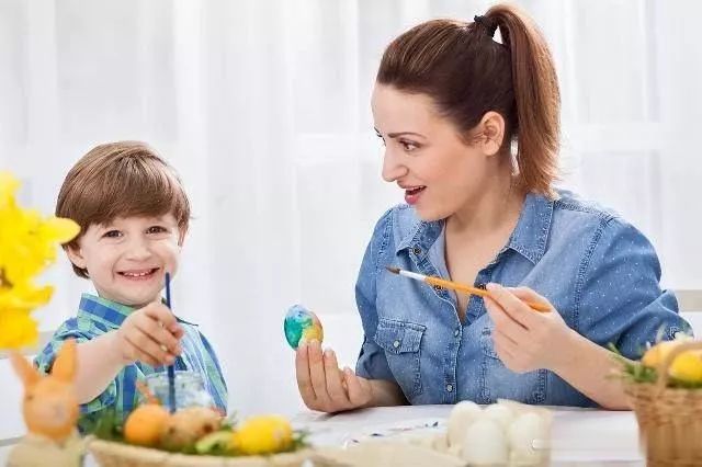 宝宝玩过家家有什么好处,孩子多大可以玩过家家