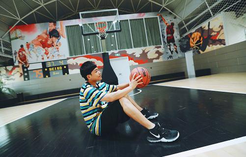 苏醒发表微博被批低俗,苏醒被网友骂低俗