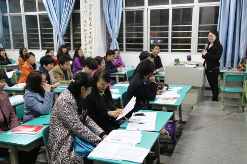 那些“见面就聊房”的重庆人正在无情的摧垮着下一代……