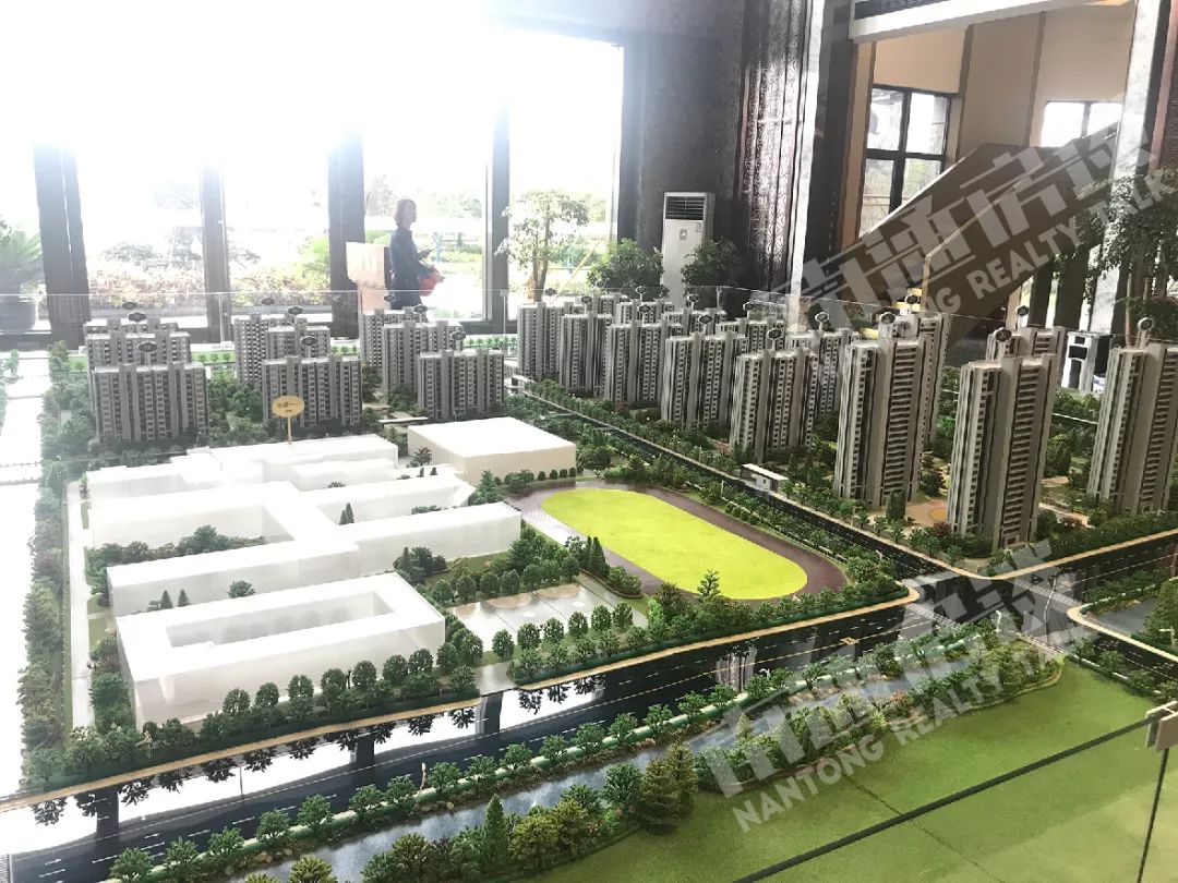 毛坯均价仅1w起的楼盘,高端楼盘与刚需楼盘对比