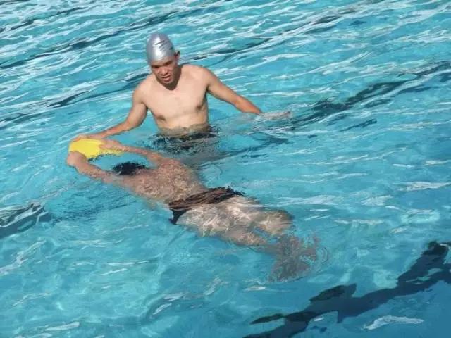 学习蛙泳十节课的课程安排,蛙泳教学流程10节课教案