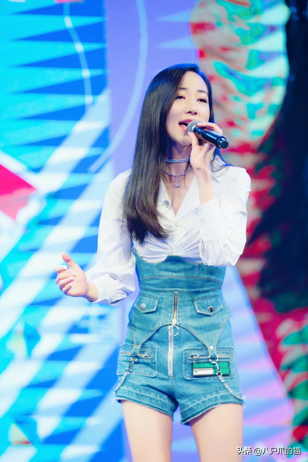 韩雪黑衣长腿,韩雪超短裤穿搭美图