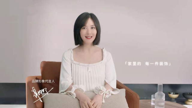 谢娜晒女儿给的礼物,谢娜日常晒娃