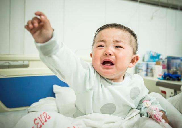 宝宝身上鱼鳞状皮肤,宝宝5个月了身上像鱼鳞怎么回事