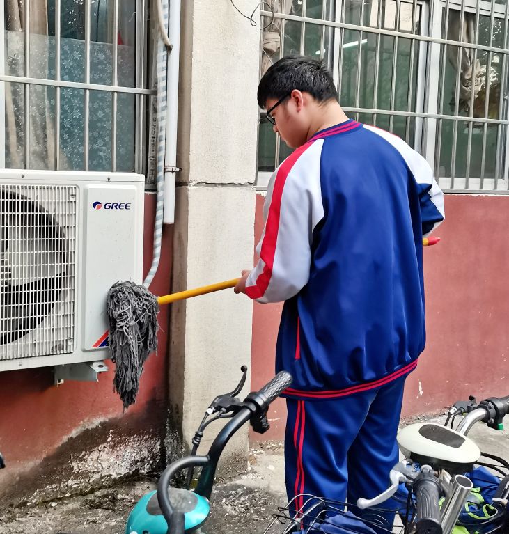 帅哥不仅仅是看的,个个是能干的