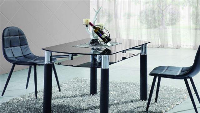 餐桌是选实木还是岩板的,餐桌是买的好还是做的好