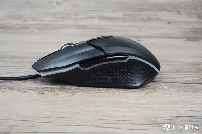 达尔优cm630牧马人轻量化鼠标,达尔优牧马人5代有鼠标宏吗